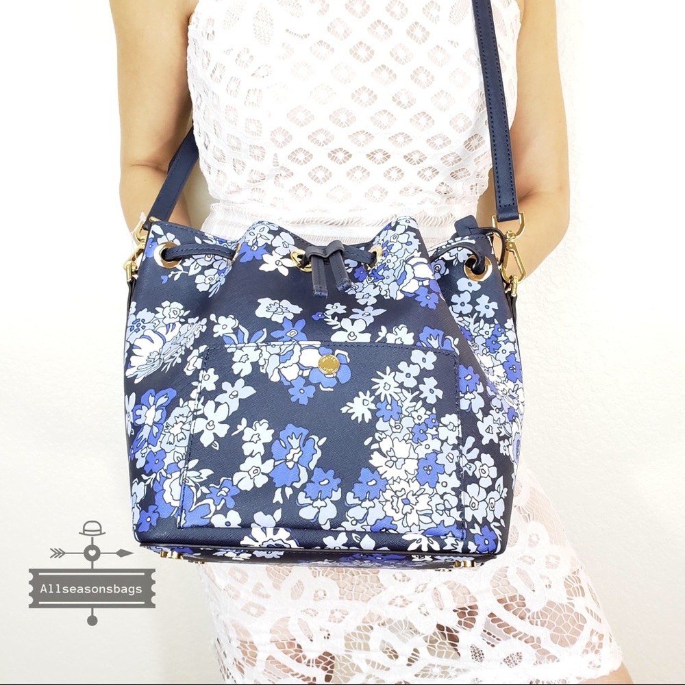 NWT Michael Kors Greenwich bucket navy crossbody - Picture 7 of 8